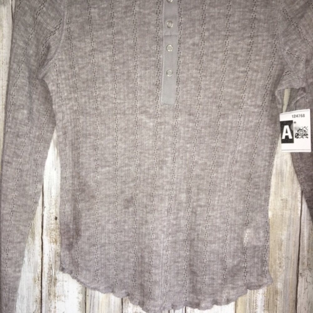 Wild Fable Grey Button Thermal - Picture 3 of 4